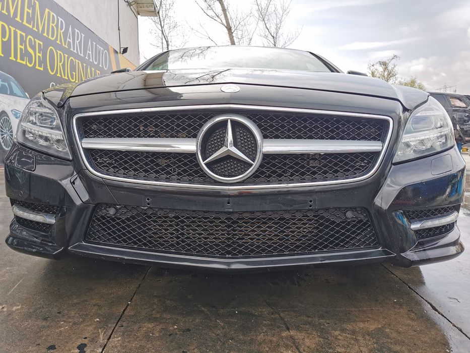 dezmembrez CLS 350 w218/bara fata w218/faruri w218