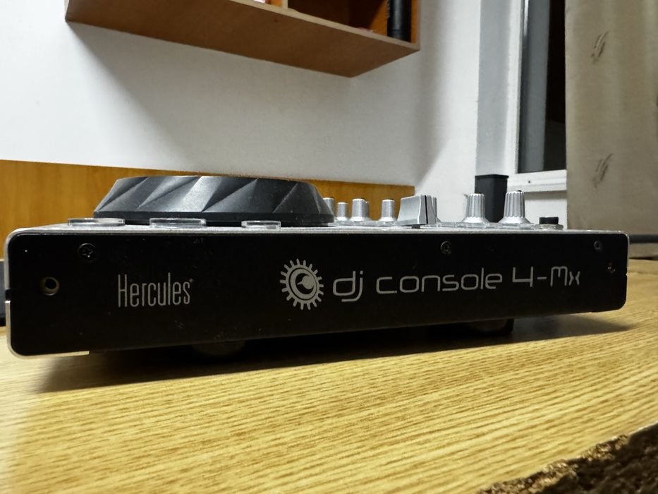Consola DJ Hercules 4-Mx