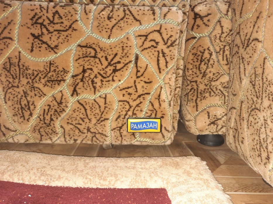 Угловой диван в нормальном состояний