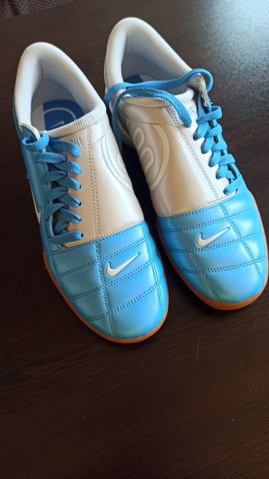 NIKE Обувки TOTAL 90