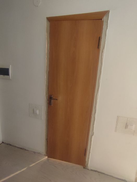 Продам двер для дома