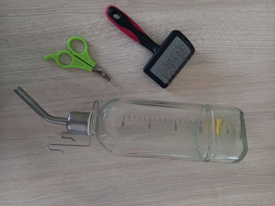 Бутилка стъклена и др. Аксесоари за заек, морско свинче и други