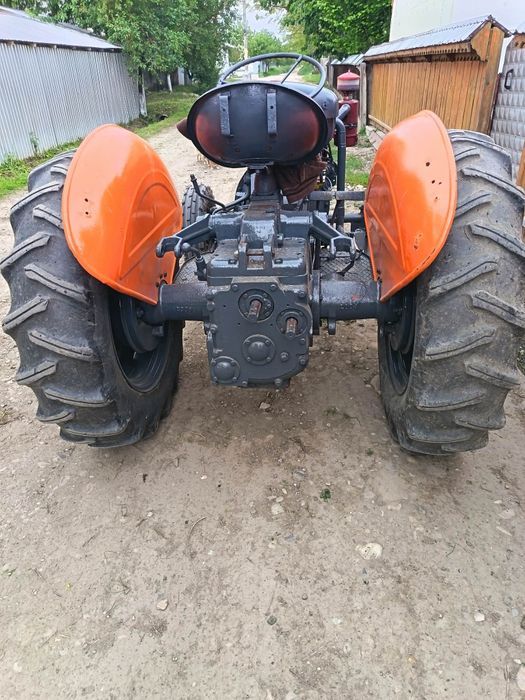 Tractor de vanzare