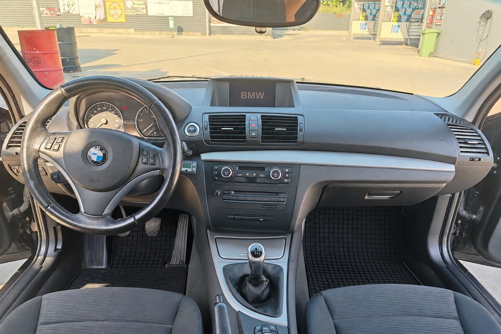 Vând BMW 118D 2010