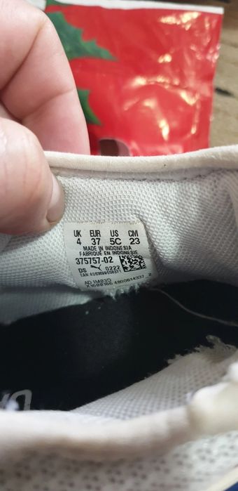 Adidași Puma marimea 37