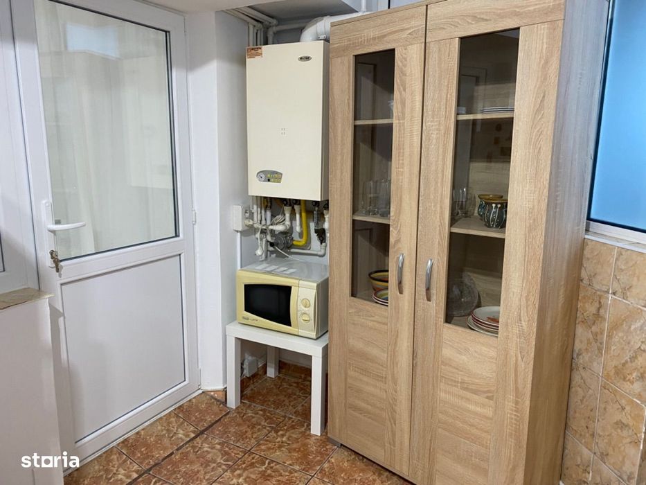 Garsoniera de închiriat - bloc "Casa Cărții"