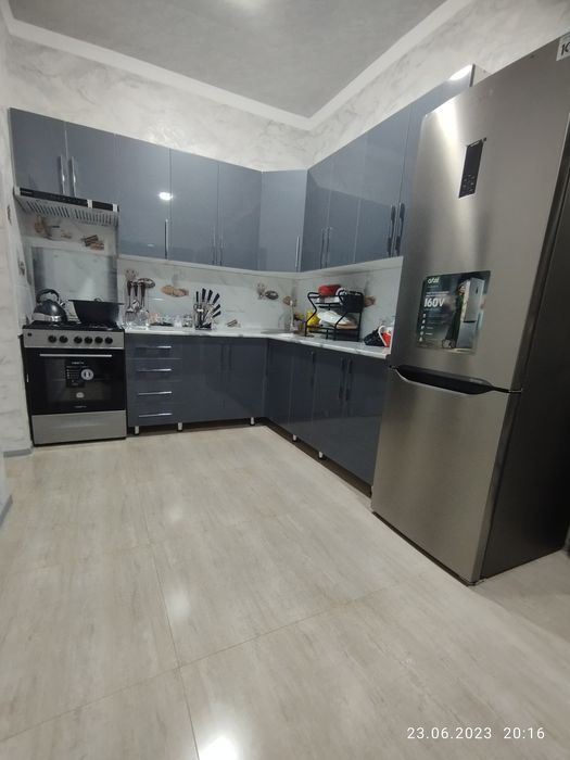 Oqtoshda oilaviy dacha
