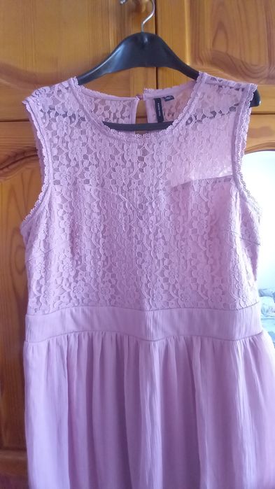 Рокля, размер М, нова