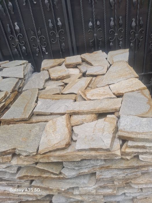 Vând piatra naturala asiguram montaj și transport
