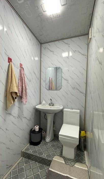 Продаётся 2 комнатная квартира Мирзо Улугбекский район массив БИЙ