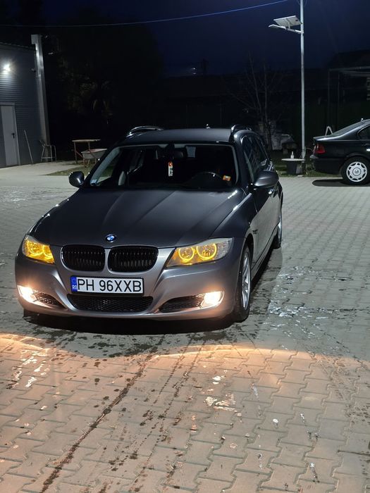 BMW seria 3 e91 FL 2010 e5