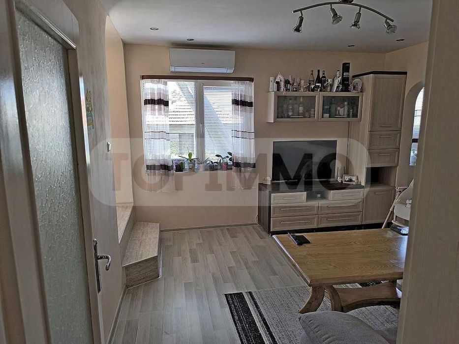 Етаж от къща в град Белослав