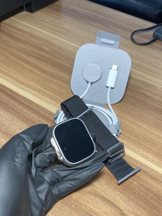 Apple Watch Ultra / 49 mm / Graphite
