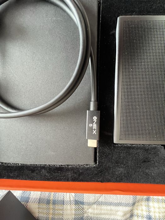 Onexgpu lite AMD Radeon RX 7600XT