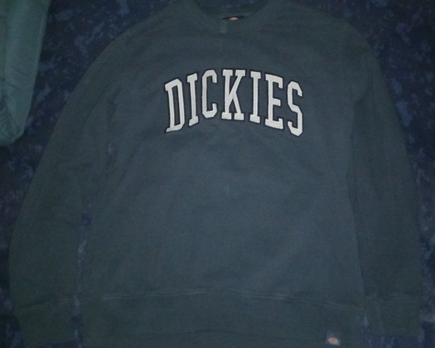 Vând bluza dickies