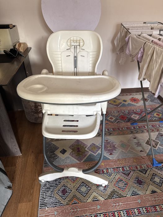 Стол для кормление детский. 5000тг