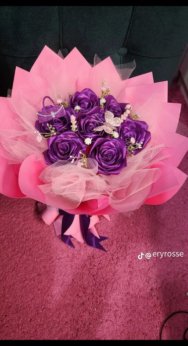 Buchete de trandafiri din satin/sapun