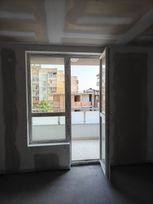 Продава се Тристаен апартамент в Стара Загора, Железник - център - 82 кв.м за 1037 €/кв.м - Снимка #2