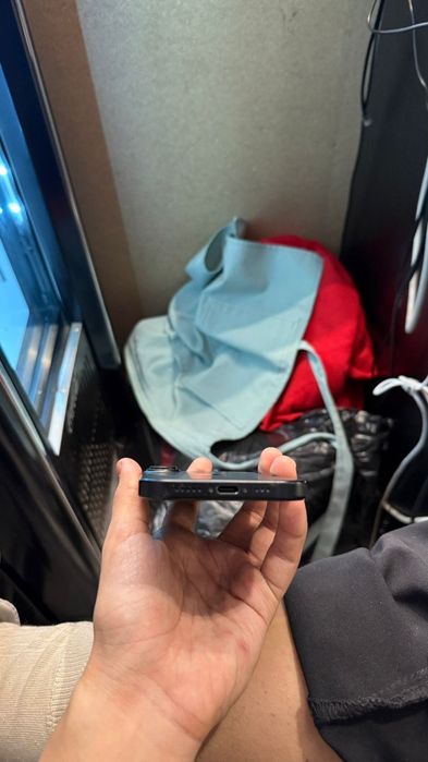 Iphone 16 black черный на 128 gb