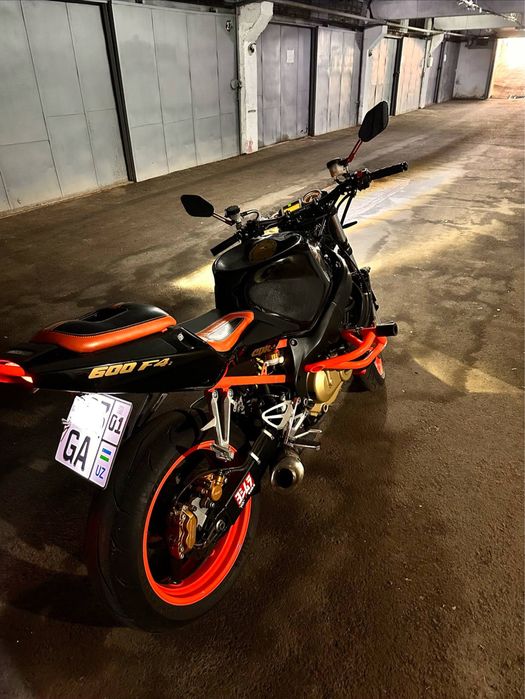 Honda F4 I 600 кубов