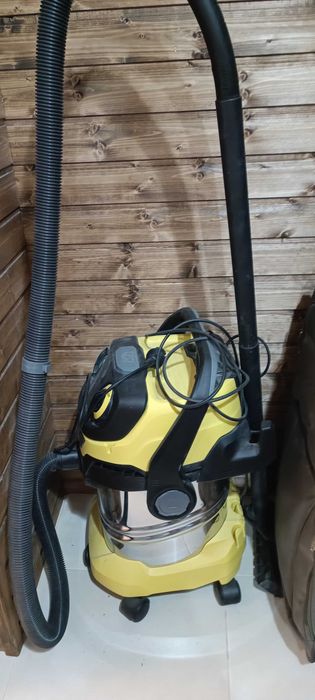 Прахосмукачката Karcher  WD 5 S V-25/5/22