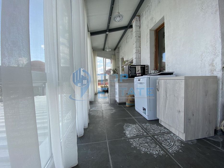 Продава се Тристаен апартамент в Велико Търново, Център - 220 кв.м за 1091 €/кв.м - Снимка #9