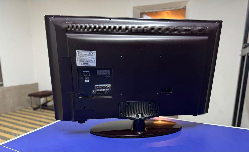 Телевизор на запчасти