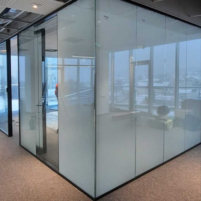 Folii smart cu telecomanda pentru geamuri