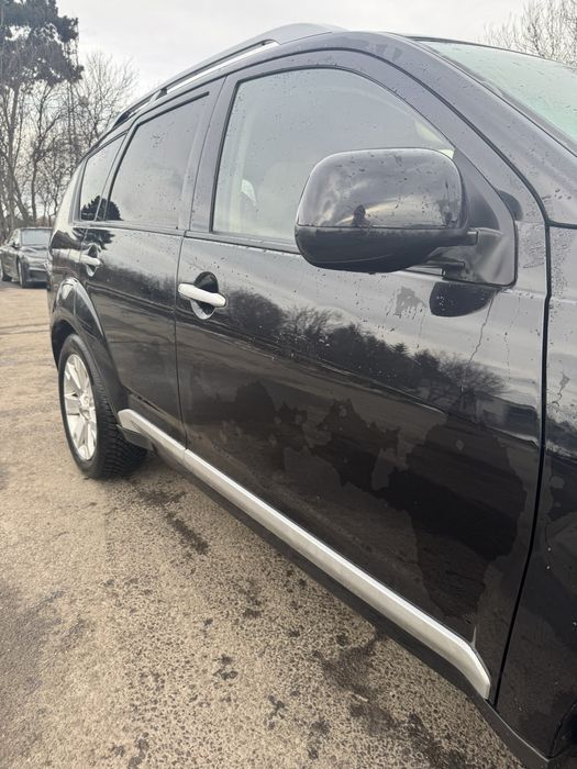 Vand Mitsubishi Outlander 2008