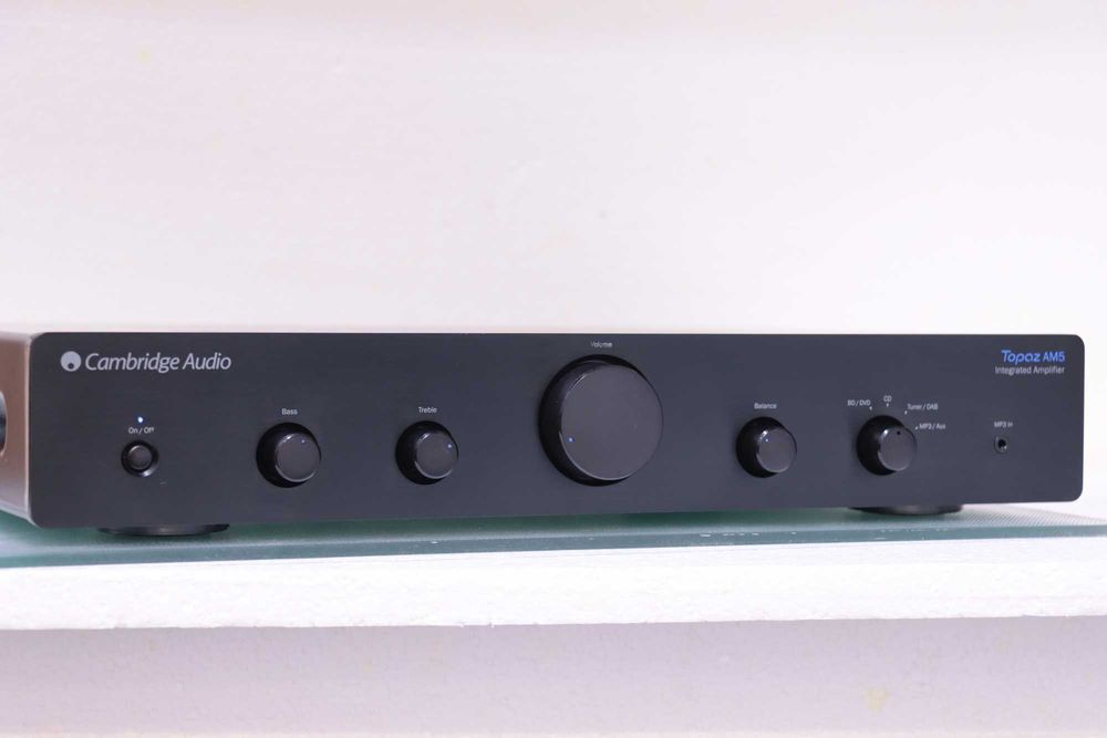 Amplificator Integrat Cambridge Audio Topaz AM5,2x45W.