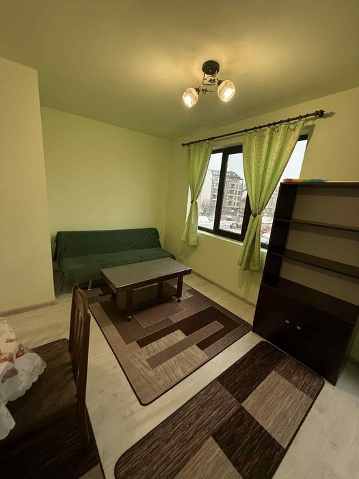 Двустаен апартамент, под наем, кв. Колхозен пазар