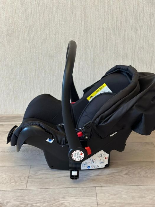 Продам коляску 3 в 1