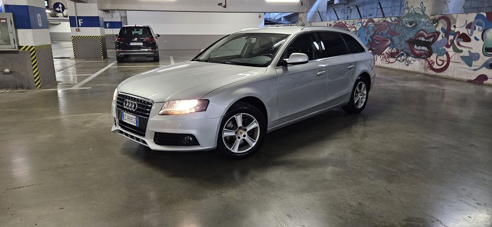 Vand AUDI A4, 2.0 diesel, an 2012, Led, Manual 6+1, Ingrijit, Acte la Zi