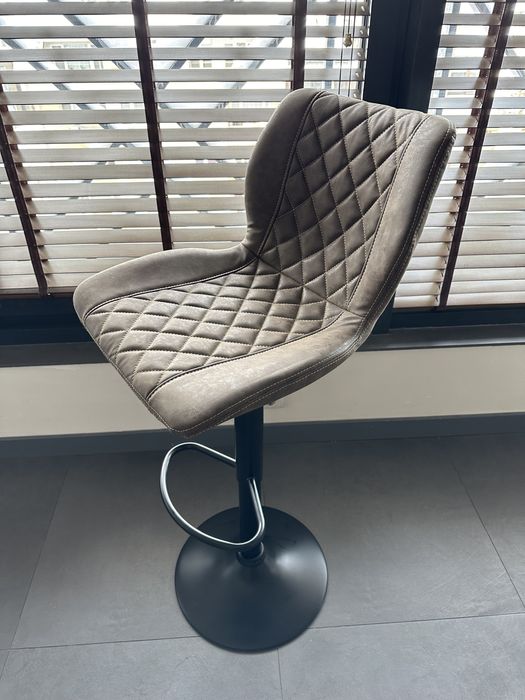 Бар Стол Jack с 2г гаранция и безплатна доставка до офис