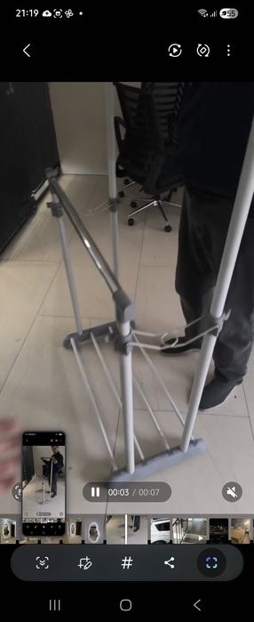 Продам вешалку для одежды