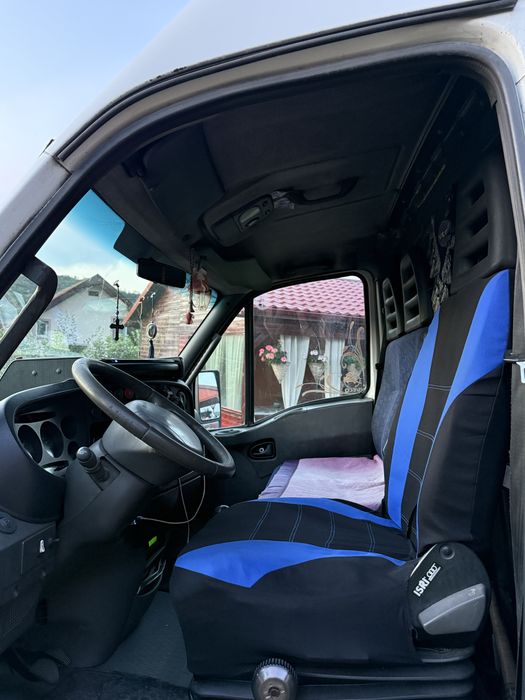 IVECO DAILY//35C15V//2004//3.5 t//Motor 2.8//150 cp
