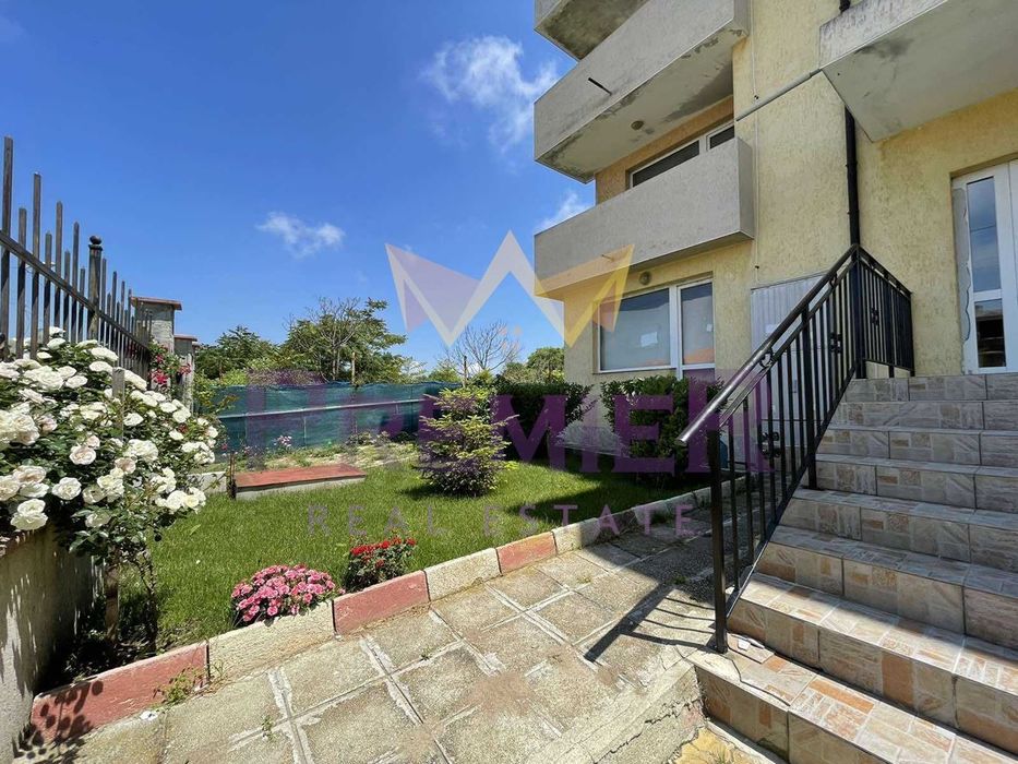 Продава се Тристаен апартамент в Каварна - 83 кв.м за 880 €/кв.м - Снимка #1