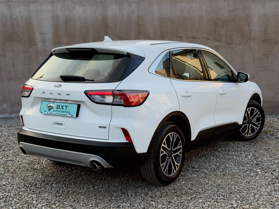 Ford Kuga Plug-In Hybrid 225 cp / Titanium / 108.000 km / RATE