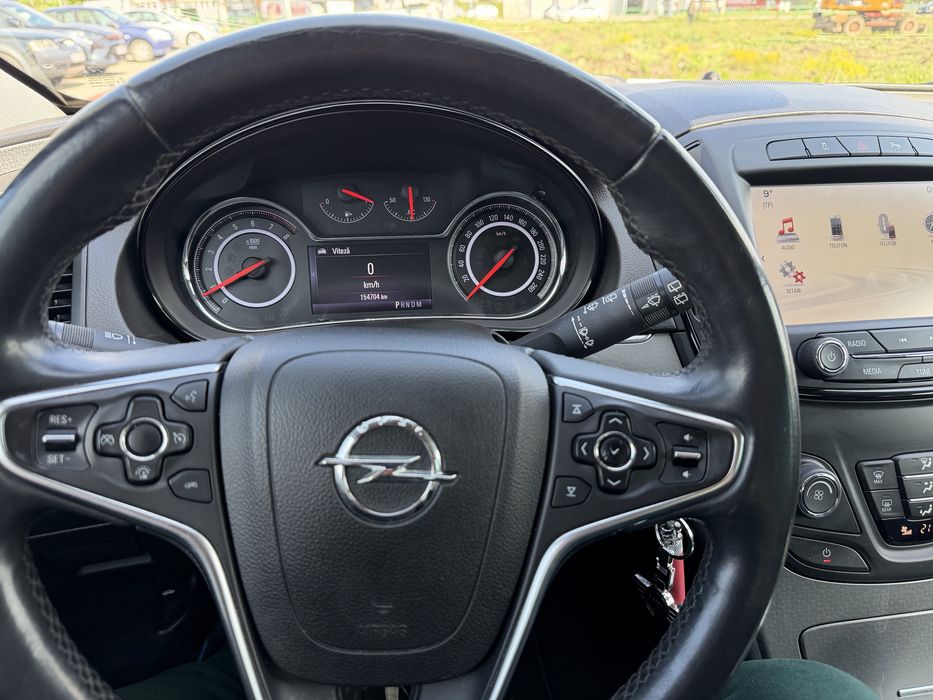 Vand Opel Insignia ,BENZINA 1.6 Turbo , in stare foarte buna de functionare