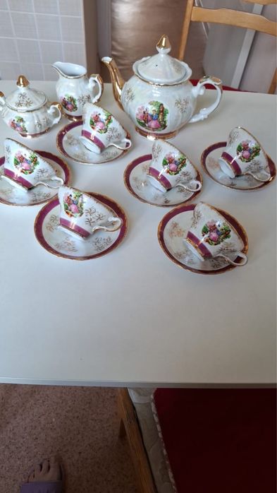 Продаю сервиз Мадонна