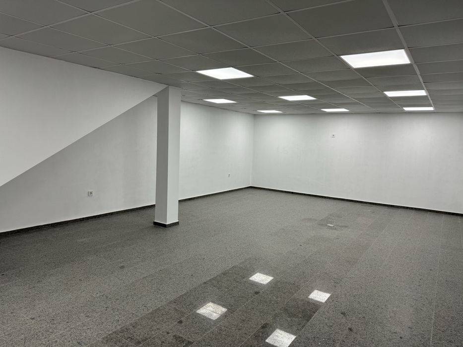 Дава се под наем Магазин в Асеновград - 180 кв.м за 612 € - Снимка #6