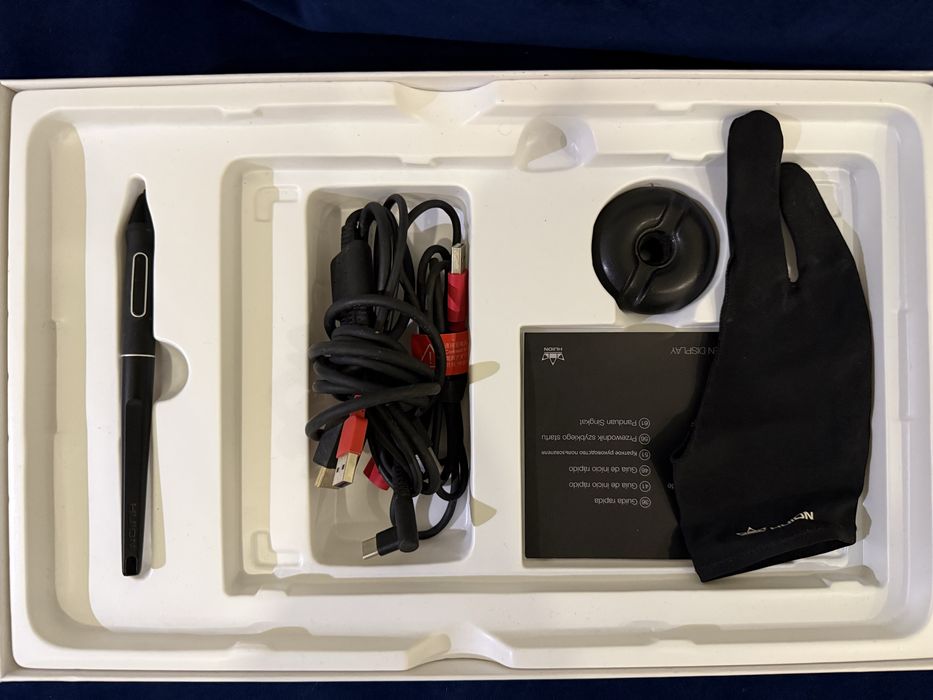 Tableta Grafica Huion Kamvas 13 Cu stilou