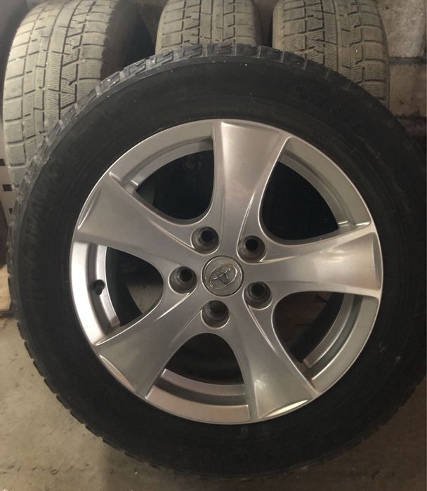 Р16 Тойота оригинал без шин