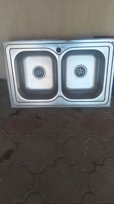 Двойная мойка для кухни