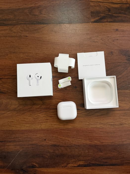 Apple AirPods 4 White