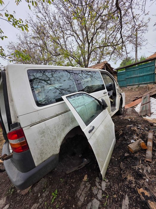 Продавам vw T5 на части