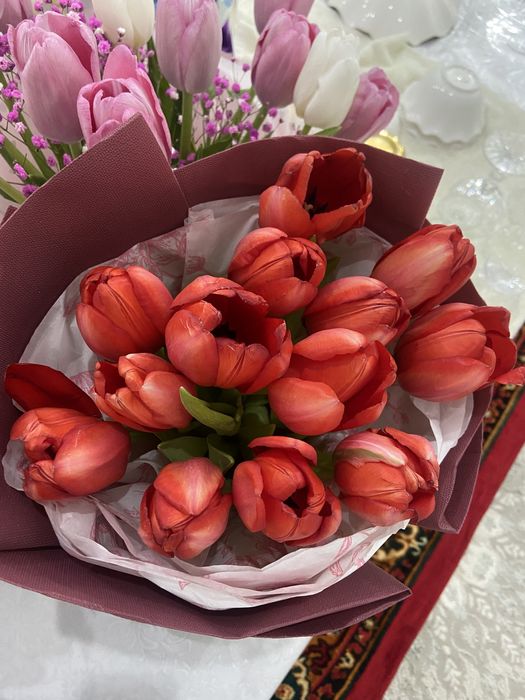 Бүгінгі гүлдер жаңа кеште келген