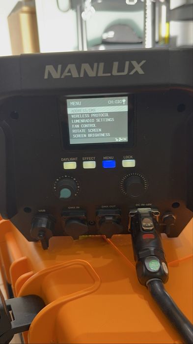 NANLUX Evoke 1200 Spot Light incompleta