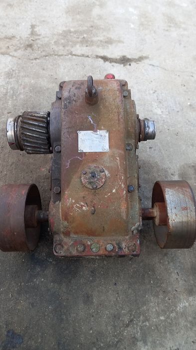 reductor raport 25  la 1 crapator / foreză / bandă / troliu