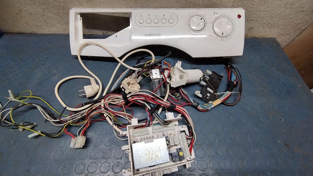 Пералня Samsung SWF 1200 на части